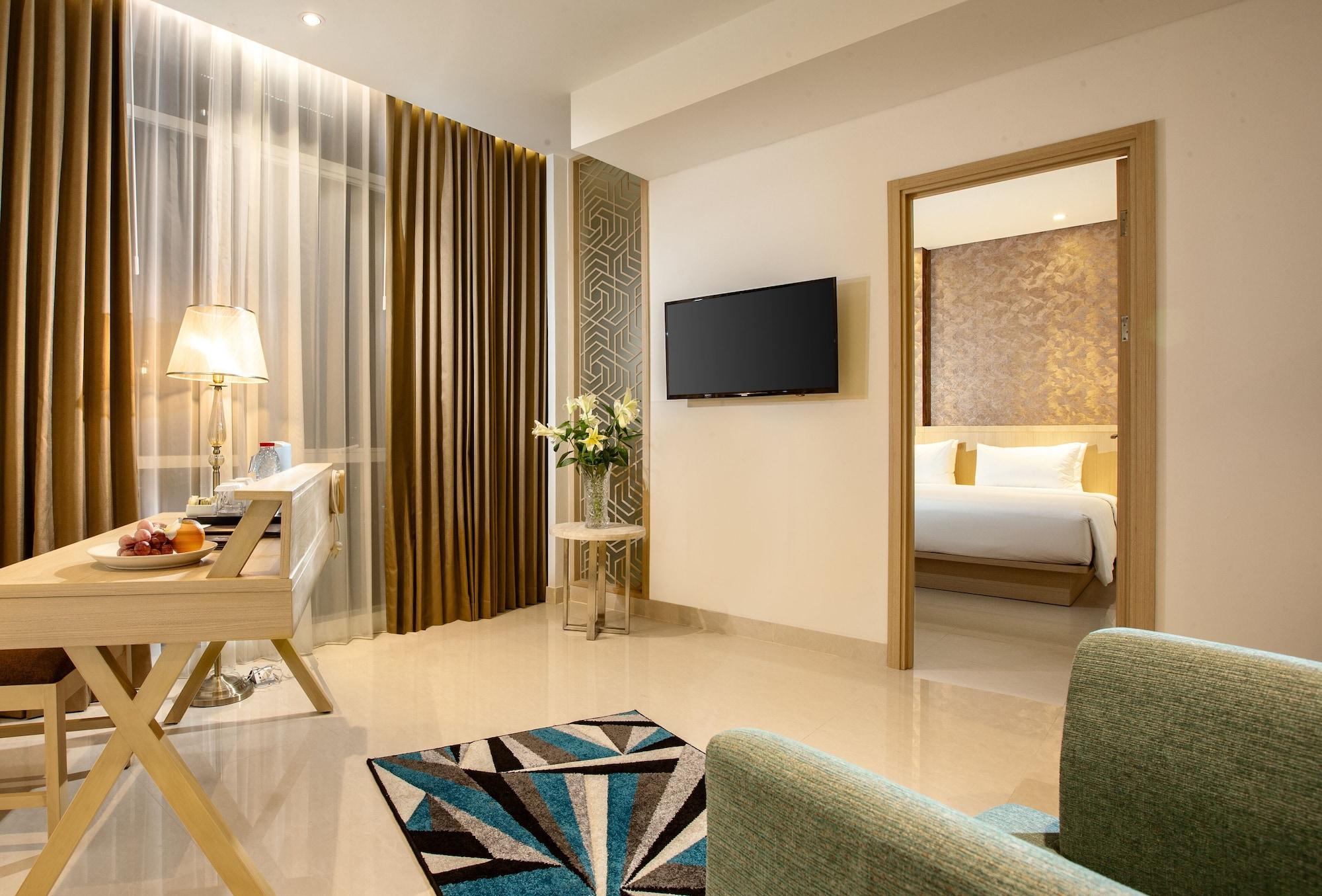 Hotel Santika Gresik Zewnętrze zdjęcie